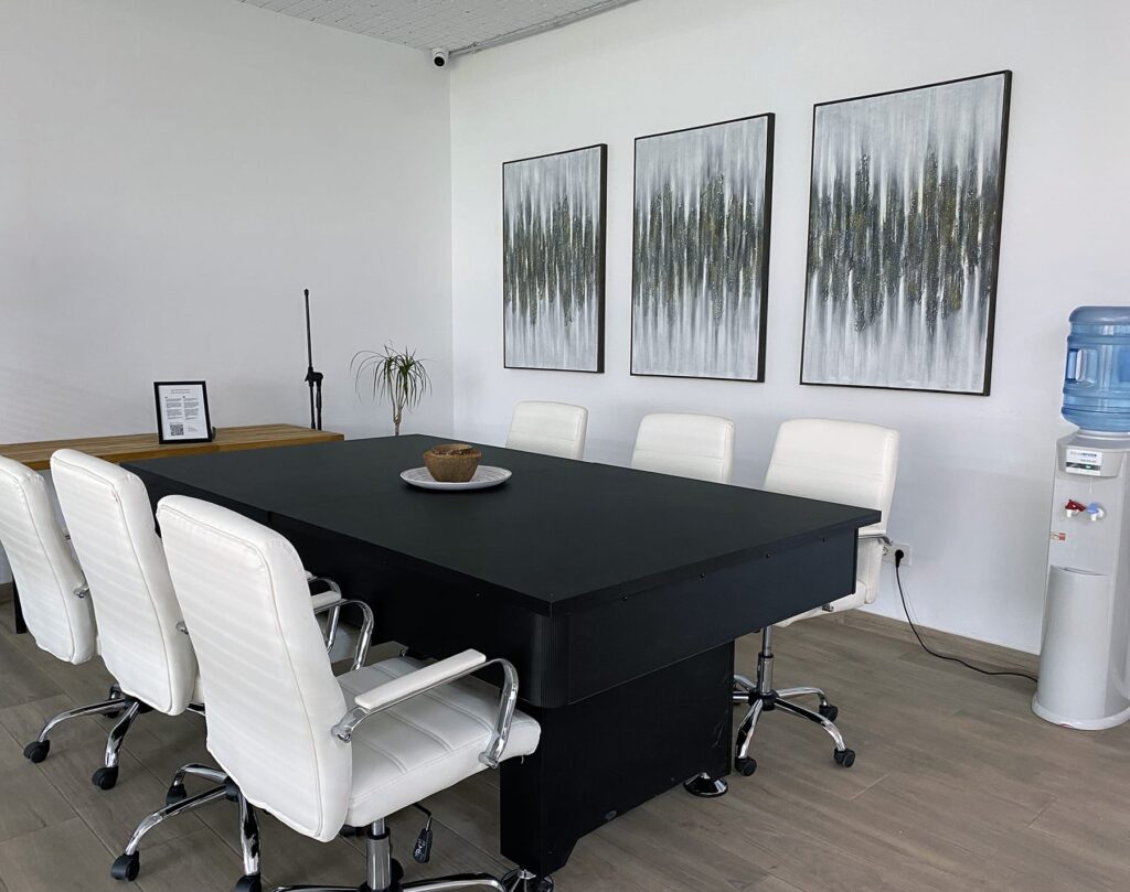 Coworking près de Cártama : Pourquoi travailler à Coín est un choix intelligent et pratique 1 Oben Meeting Room For Hire Coworking Coin Zoom RoomCoworking près de Cartama