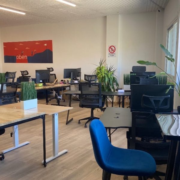 Low Cost coworking in coin office